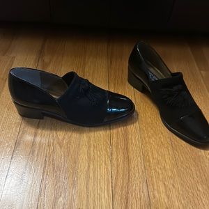 Women’s Stuart Weitzman black shoes with tassels size 6 1/2